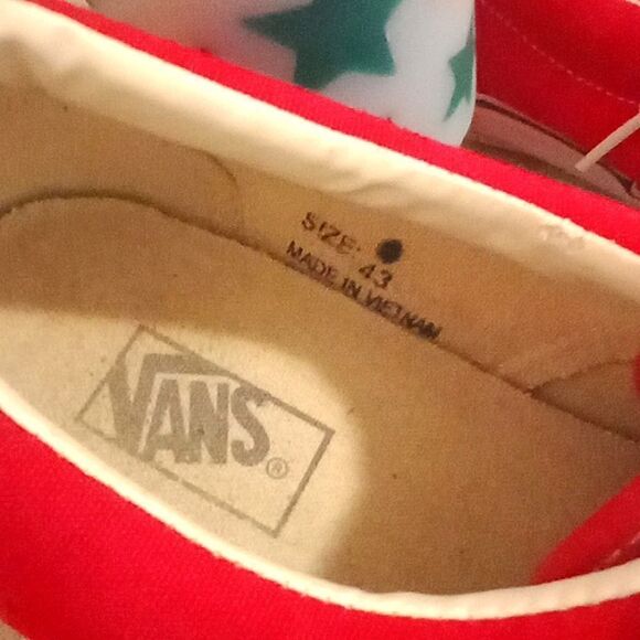 Unisex VANS OFF THE WALL RED SNEAKERS Size 43 - Picture 3 of 13